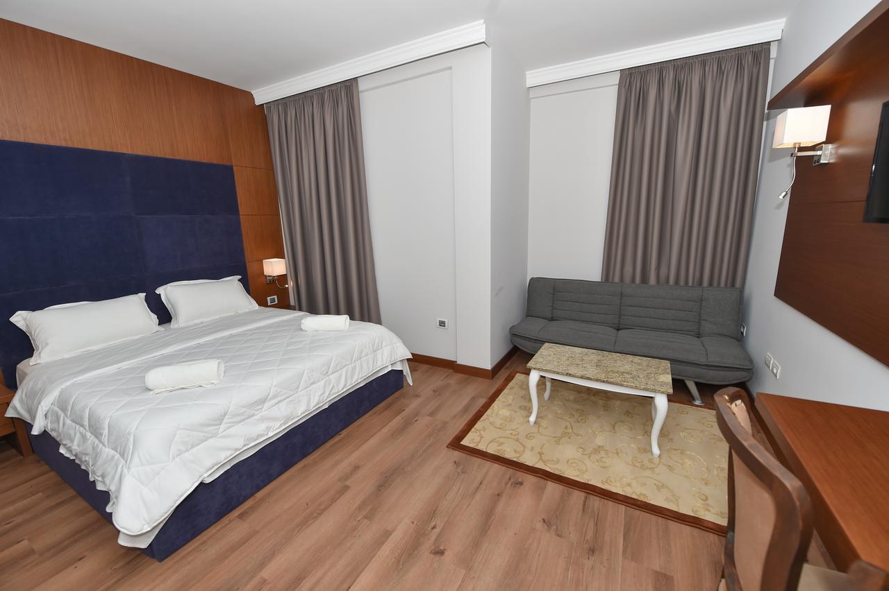 Golden Ring Resort Farke e Madhe Buitenkant foto
